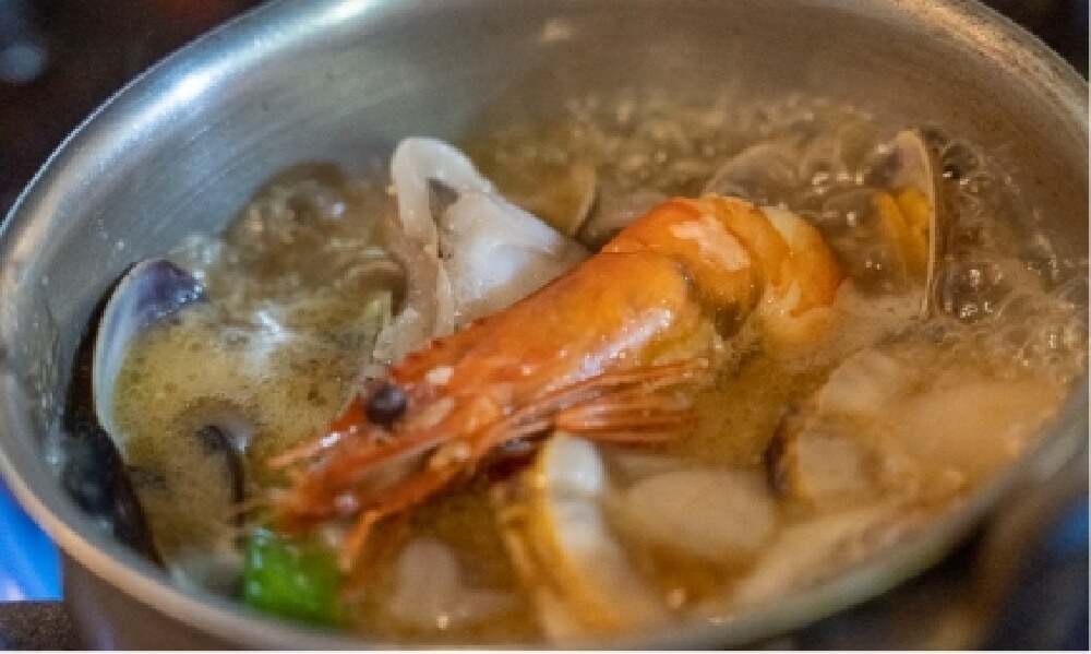 レストラン カルタパコの前菜の料理